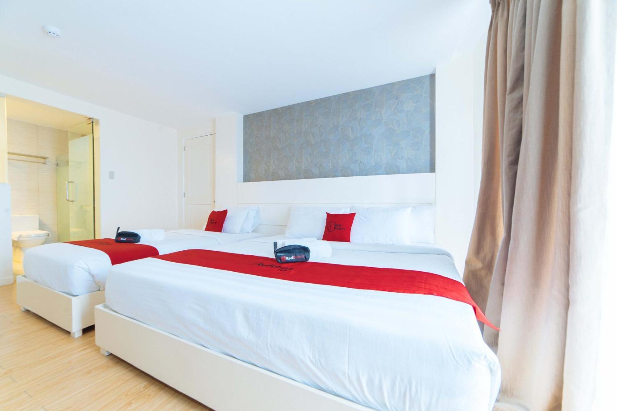 Reddoorz Plus At Hotel Metro Kalibo Εξωτερικό φωτογραφία