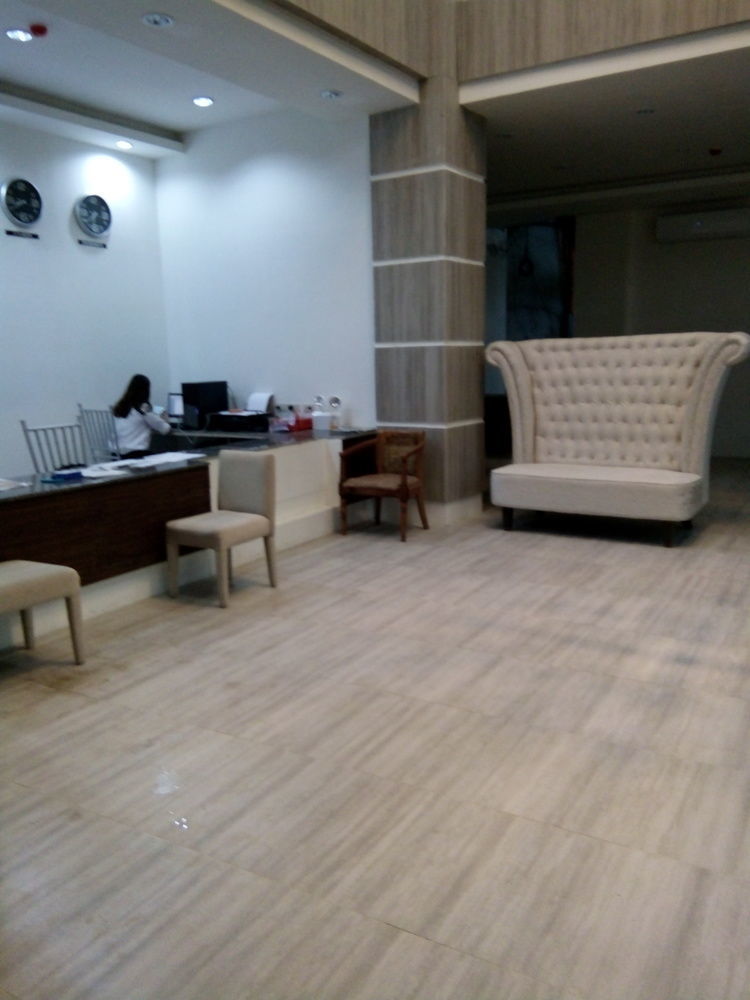 Reddoorz Plus At Hotel Metro Kalibo Εξωτερικό φωτογραφία