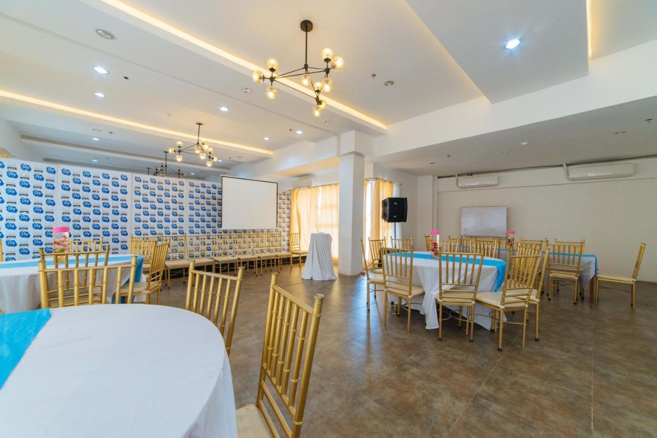Reddoorz Plus At Hotel Metro Kalibo Εξωτερικό φωτογραφία